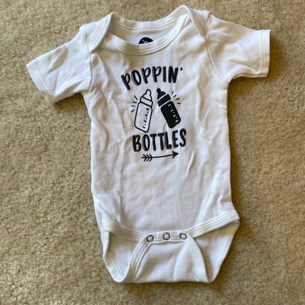 Poppin Bottles onesie 3-6M